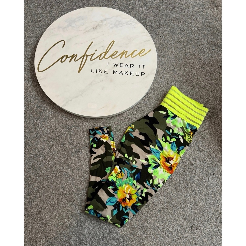 Cute Booty Lounge Womens Medium Camo Floral Gym Leggings Neon Yellow Waistband